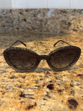 CHANEL Black Cat-Eye Sunglasses with Pearl Trim